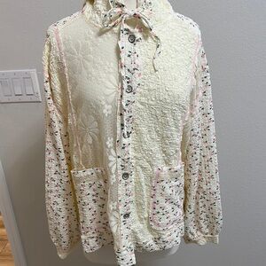 POL Cream Floral Hoodie Sweatshirt in Large